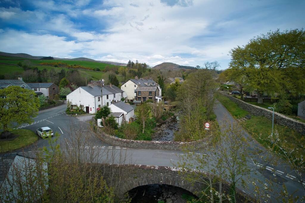 Luxurious Cottage With Hot Tub, Lake District Duddon Extérieur photo