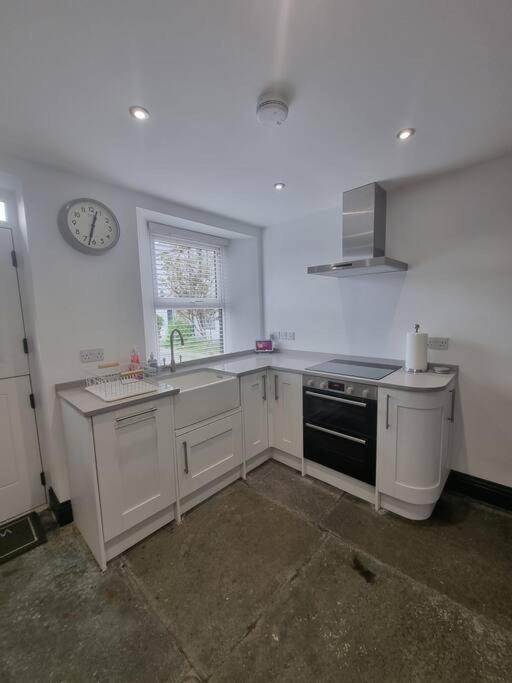 Luxurious Cottage With Hot Tub, Lake District Duddon Extérieur photo
