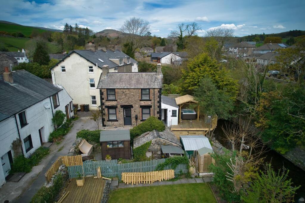 Luxurious Cottage With Hot Tub, Lake District Duddon Extérieur photo