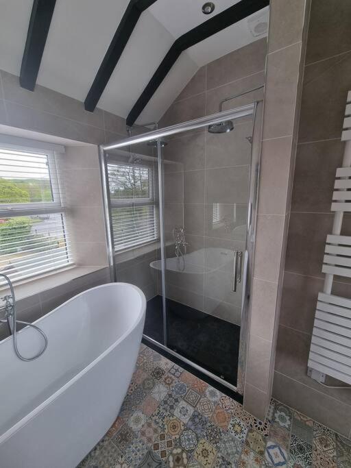 Luxurious Cottage With Hot Tub, Lake District Duddon Extérieur photo